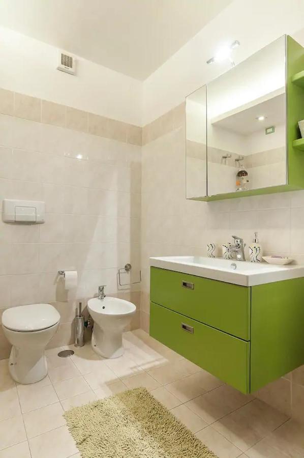 Moderno Appartamento Zona Centrale ラティーナ エクステリア 写真